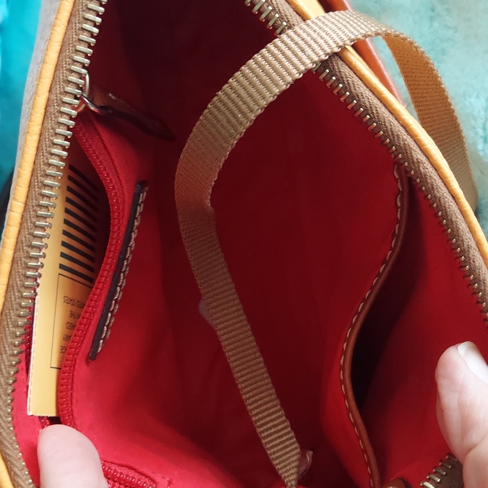 Dooney & Bourke crossbody leather Pouchette - Picture 7 of 14